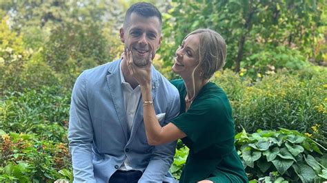 laura vandervoort boyfriend|What We Know About Hallmark Star Laura。